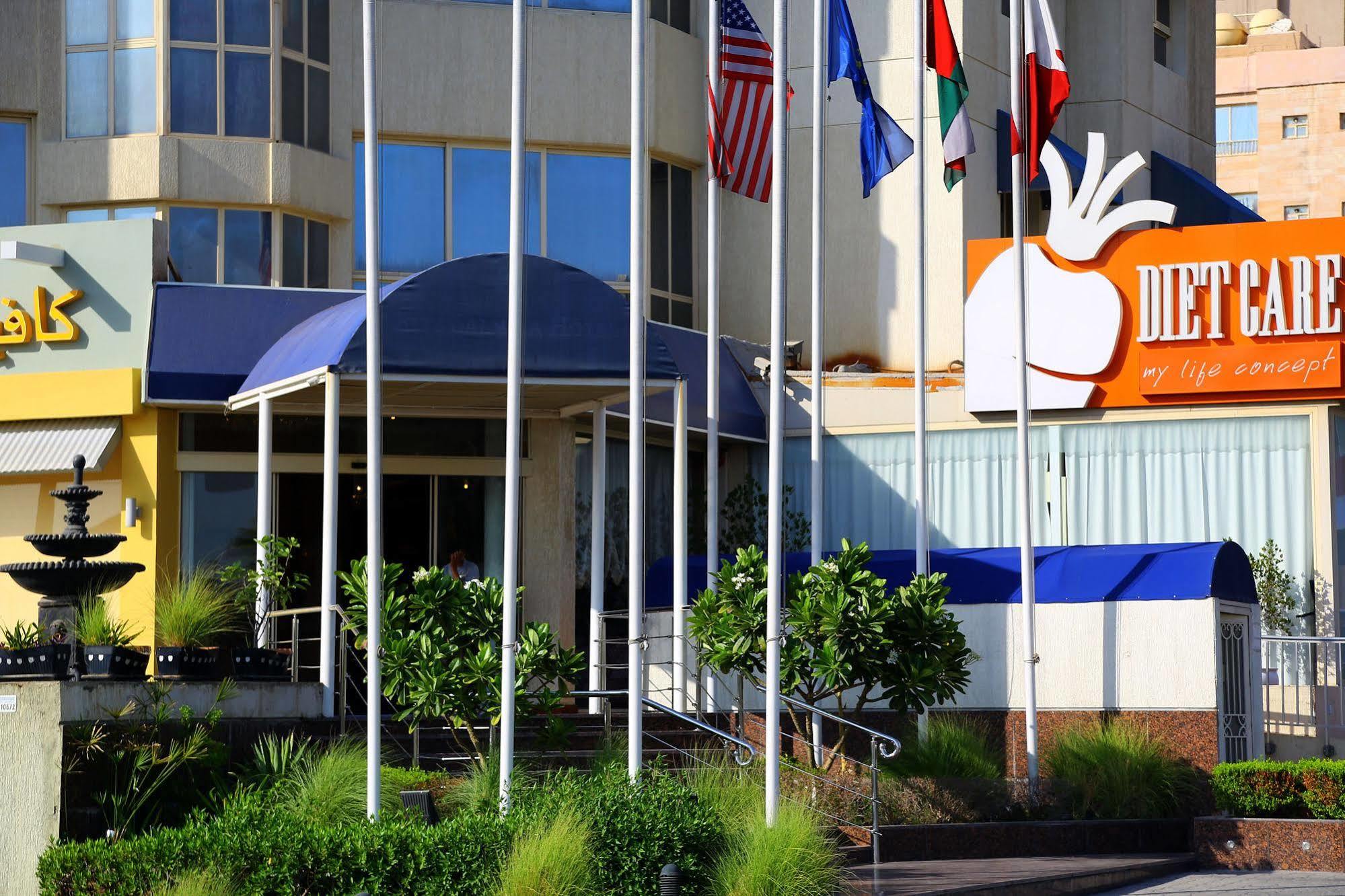 Le Royal Express Salmiya Hotel Exterior foto
