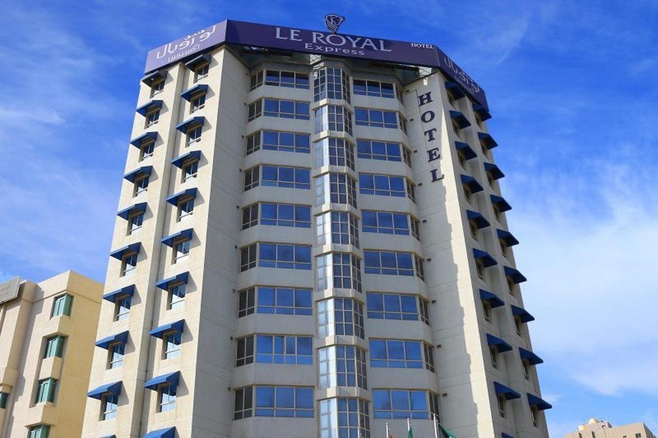 Le Royal Express Salmiya Hotel Exterior foto